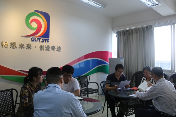 研讨会现场-第三次.jpg 2138CC太阳集团